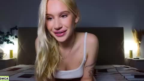 Snapshot of hailey_would chatting on 06-12-26, 10:08 hailey_would online show from 06-12-26, 10:08