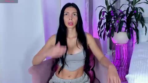 haileybecker_ online show from 06-26-26, 11:58