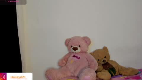 Hailey online show from 03-28-26, 12:10