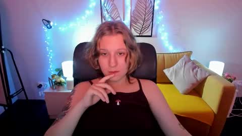 Hailey online show from 10-15-25, 08:58