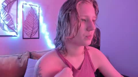 Hailey online show from 12-05-25, 10:13