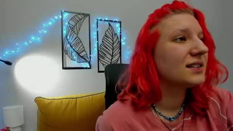 Hailey online show from 04-20-26, 01:58