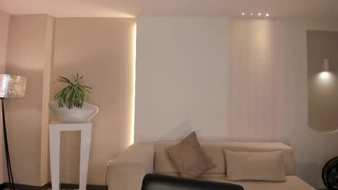 Hailey online show from 01-09-26, 11:24