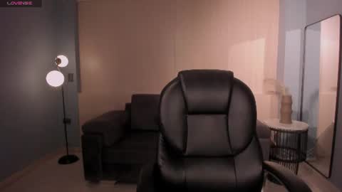 Snapshot of haileyross_ chatting on 07-08-26, 03:00 Hailey online show from 07-08-26, 03:00