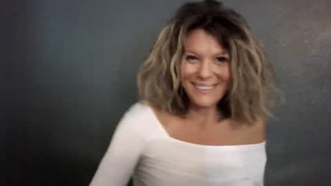 Snapshot of haileys123 chatting on 07-09-26, 03:49 Hailey online show from 07-09-26, 03:49