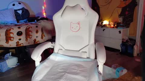  Hailey  online show from 03-08-25, 12:09