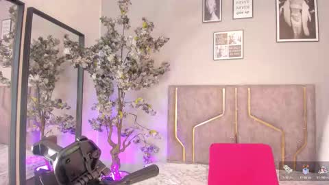 haileystonei online show from 11-08-25, 11:32