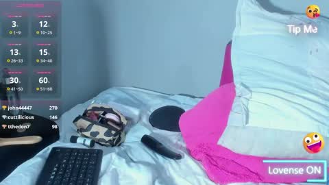 Snapshot of haileystonei chatting on 04-20-26, 01:03 haileystonei online show from 04-20-26, 01:03