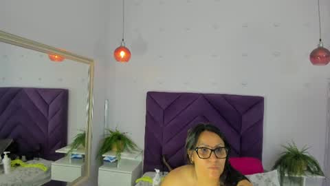 Snapshot of haileystonei chatting on 07-18-26, 11:47 haileystonei online show from 07-18-26, 11:47