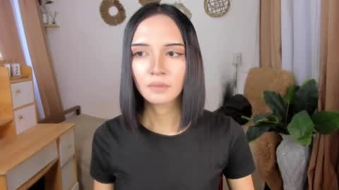 Snapshot of hailyourqueenofsatisfaction chatting on 04-26-26, 08:34 Haily online show from 04-26-26, 08:34