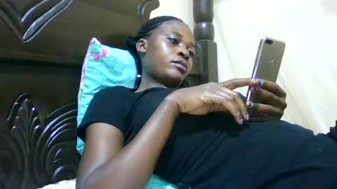 Snapshot of hairy_africanbae chatting on 06-25-26, 11:20 hairy_africanbae online show from 06-25-26, 11:20