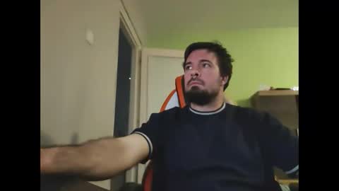 hairy_guy007 online show from 02-04-26, 08:20