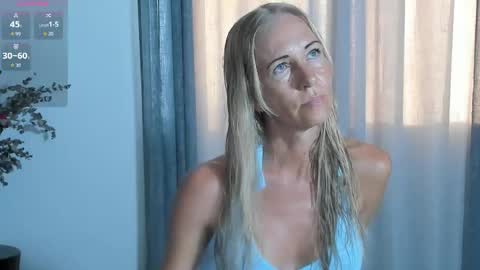 Snapshot of hairy_mommy chatting on 06-01-26, 12:18 Christine - online show from 06-01-26, 12:18