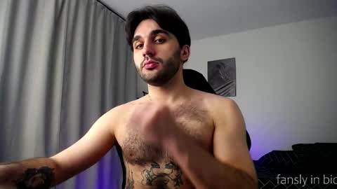 Snapshot of hairycuss chatting on 05-07-26, 06:46 Adam online show from 05-07-26, 06:46