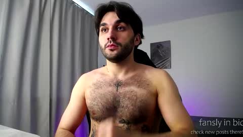 Snapshot of hairycuss chatting on 05-09-26, 04:23 Adam online show from 05-09-26, 04:23