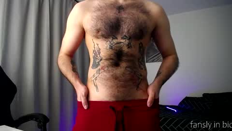 Snapshot of hairycuss chatting on 05-12-26, 08:28 Adam online show from 05-12-26, 08:28
