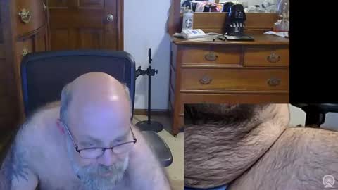 HairyDaddyBear69 online show from 09-18-25, 10:23