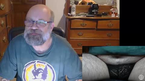 HairyDaddyBear69 online show from 11-22-25, 04:00
