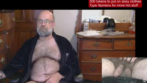 HairyDaddyBear69 online show from 04-17-26, 11:35