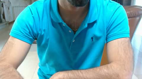 Snapshot of hairydaduncut chatting on 06-12-26, 12:48 hairydaduncut online show from 06-12-26, 12:48