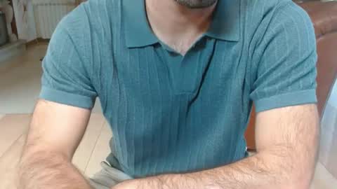 Snapshot of hairydaduncut chatting on 06-18-26, 12:42 hairydaduncut online show from 06-18-26, 12:42