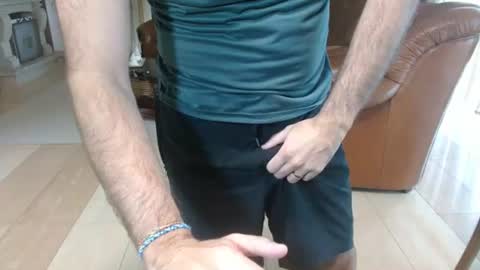 Snapshot of hairydaduncut chatting on 06-26-26, 12:20 hairydaduncut online show from 06-26-26, 12:20