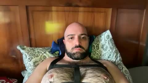 Snapshot of hairyleatherguy chatting on 05-09-26, 04:34 Hairy Guy online show from 05-09-26, 04:34