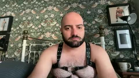 Snapshot of hairyleatherguy chatting on 06-23-26, 08:23 Hairy Guy online show from 06-23-26, 08:23