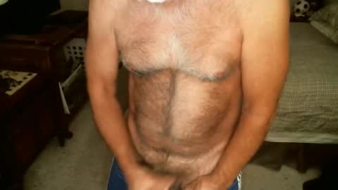 Hairy pecs online show from 04-15-26, 07:37