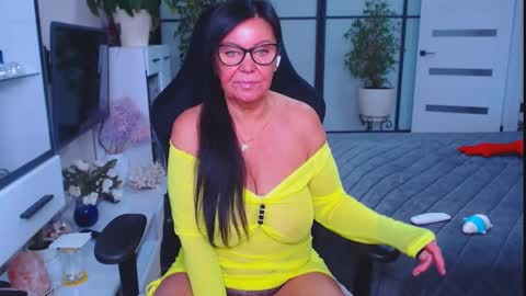 Monika online show from 10-18-25, 09:10