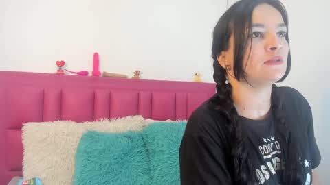 Mely online show from 01-24-25, 07:39