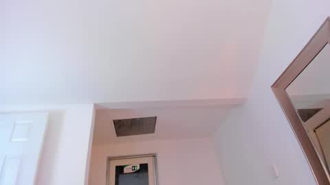 Halie  online show from 10-22-25, 12:33