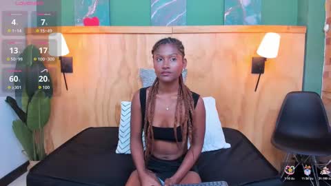 Halley Lorens online show from 11-10-25, 08:08