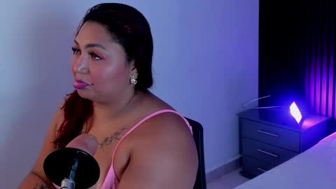 Snapshot of halleyrosse chatting on 10-28-25, 08:33 Halleyrosse online show from 10-28-25, 08:33