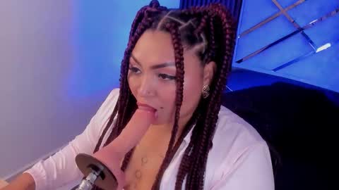 Snapshot of halleyrosse chatting on 11-21-25, 04:11 Halleyrosse online show from 11-21-25, 04:11