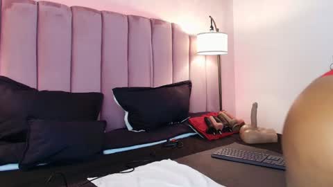  Hally Bans  online show from 03-08-25, 12:09