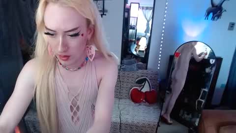 halovalentine online show from 02-24-26, 03:43