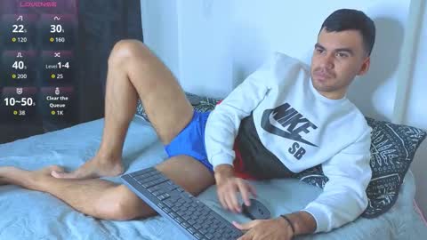 hamiltong12 online show from 02-08-26, 02:53