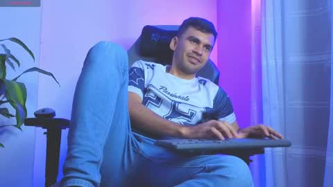 Snapshot of hamiltong12 chatting on 05-07-26, 10:37 hamiltong12 online show from 05-07-26, 10:37