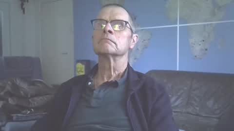 Prefer men 80 online show from 10-23-25, 03:22