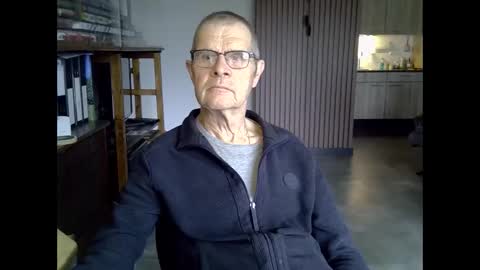 Prefer men 80 online show from 03-25-26, 09:04