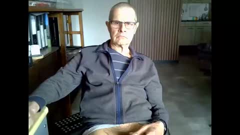 Prefer men 80 online show from 03-30-26, 09:54