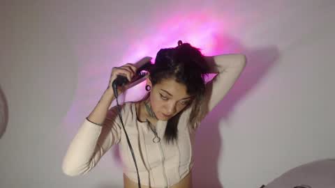 Snapshot of han_ya06 chatting on 06-24-26, 11:37 Hanya online show from 06-24-26, 11:37