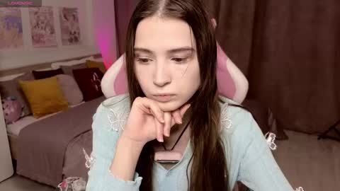 Hana online show from 10-24-25, 02:24