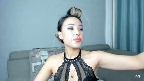 Snapshot of hanah_cho_cho chatting on 02-24-25, 05:22 Hanah online show from 02-24-25, 05:22