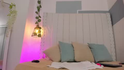 Snapshot of hanah_gray chatting on 07-03-26, 11:27 hanah_gray online show from 07-03-26, 11:27