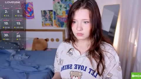 hanahwoods online show from 11-25-25, 02:44