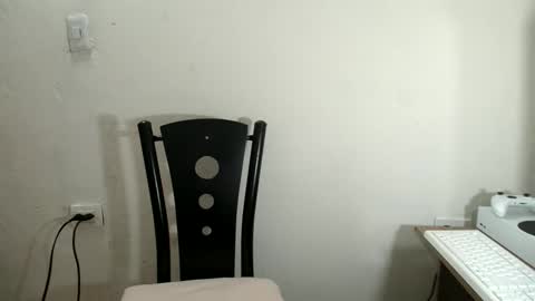 Snapshot of hanamor chatting on 02-24-25, 09:09 Hana.......Fansly - content being added daily.. online show from 02-24-25, 09:09