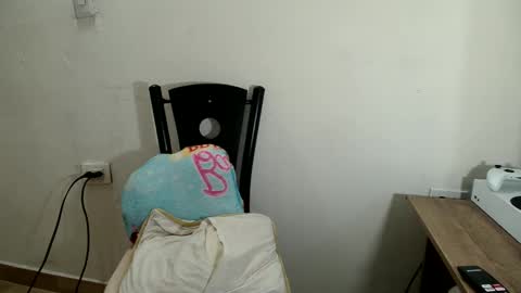 Snapshot of hanamor chatting on 02-25-25, 12:25 Hana.......Fansly - content being added daily.. online show from 02-25-25, 12:25