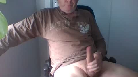 Snapshot of hand_ball_32 chatting on 07-20-26, 10:56 hand_ball_32 online show from 07-20-26, 10:56
